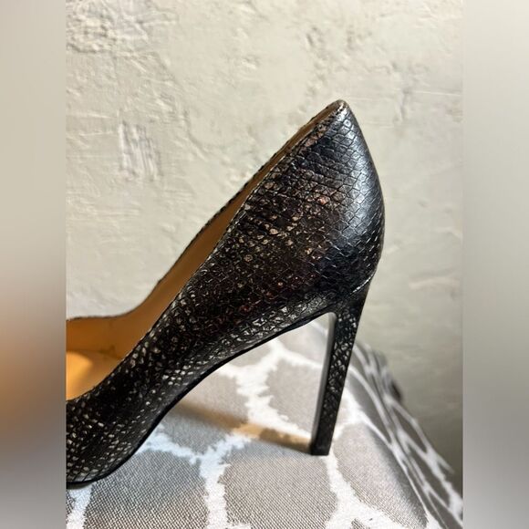 Women’s heels by Nine West, metallic skin, 8M,     Beautiful in great condition - Picture 4 of 13